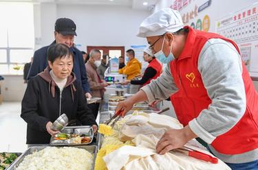 吉林重點(diǎn)支持建設(shè)100個社區(qū)老年食堂