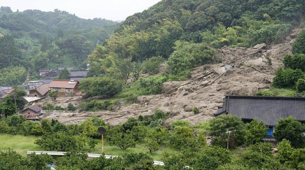 日本九州暴雨已致2人死亡