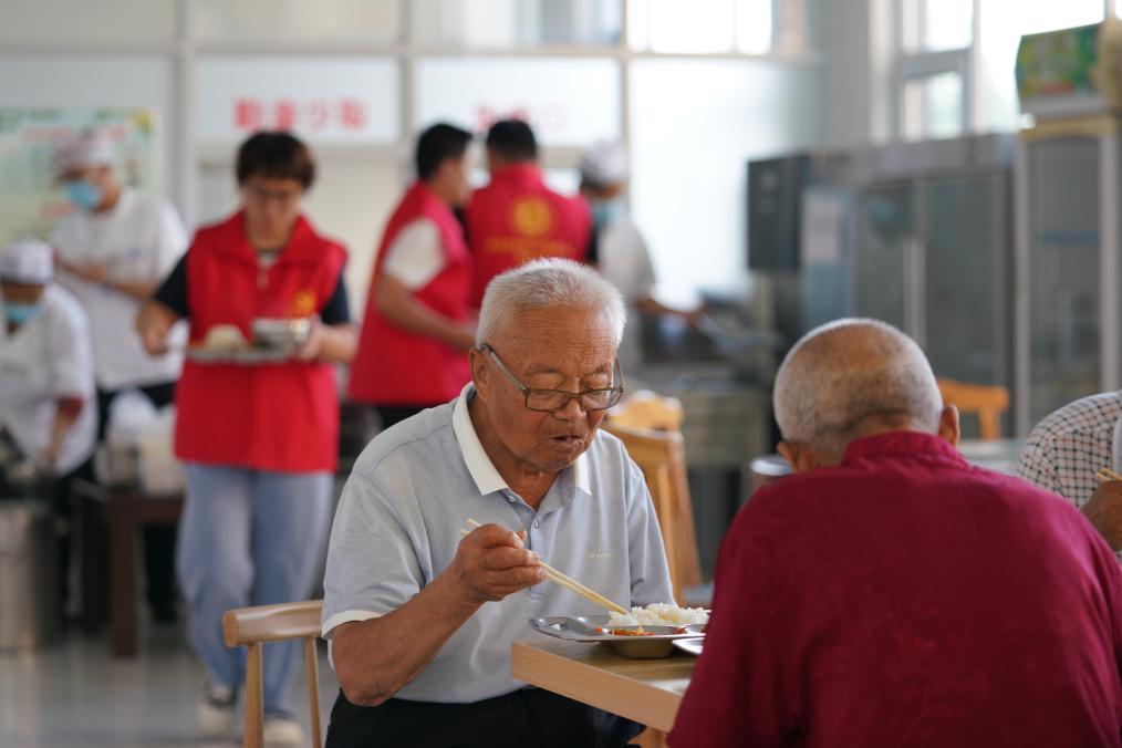 河北南宮：社區“老年食堂”惠民生