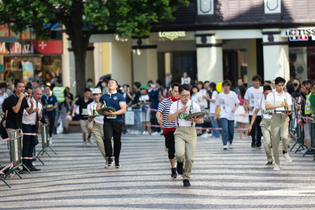 世界旅游日：澳門旅游局舉辦托盤(pán)比賽